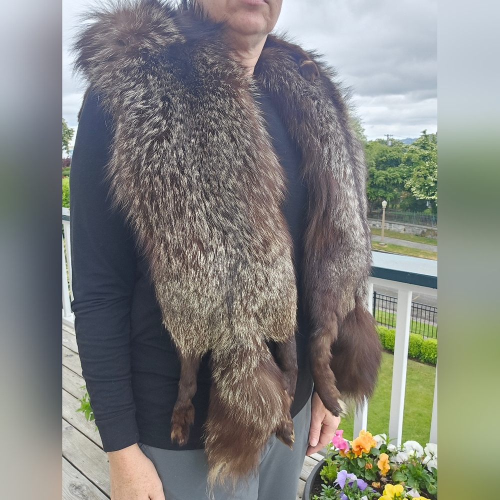 Vintage Fox Fur Stole - Picture 2 of 15